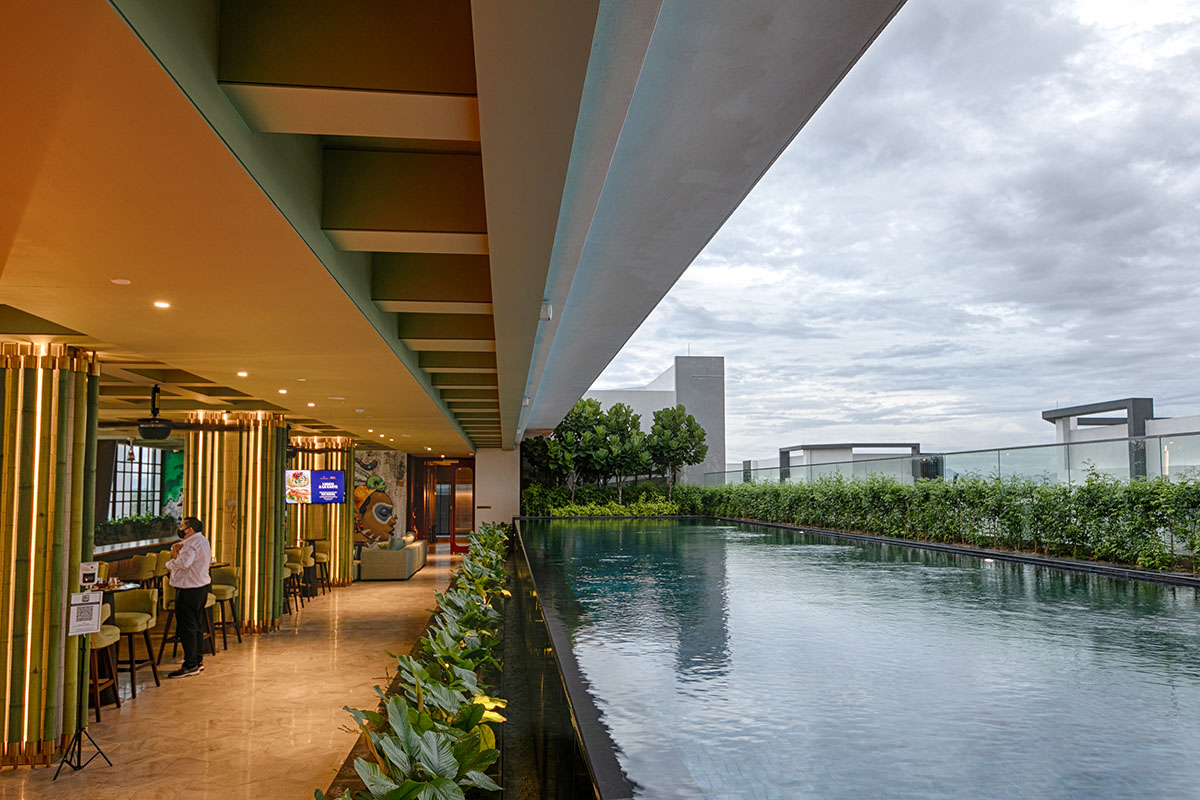 The Upper House Hotel 44/50