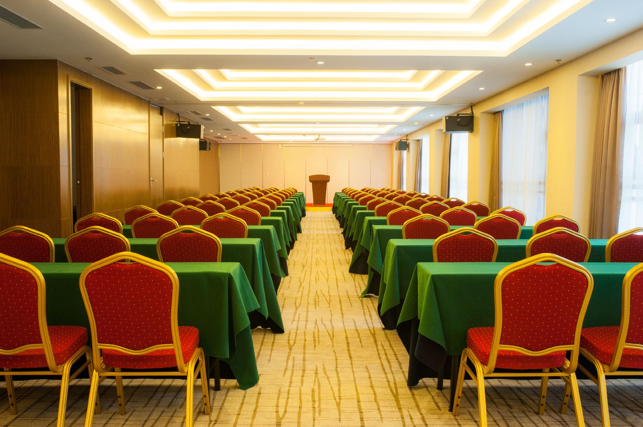 Mannidun Amanti Hotel 14/15
