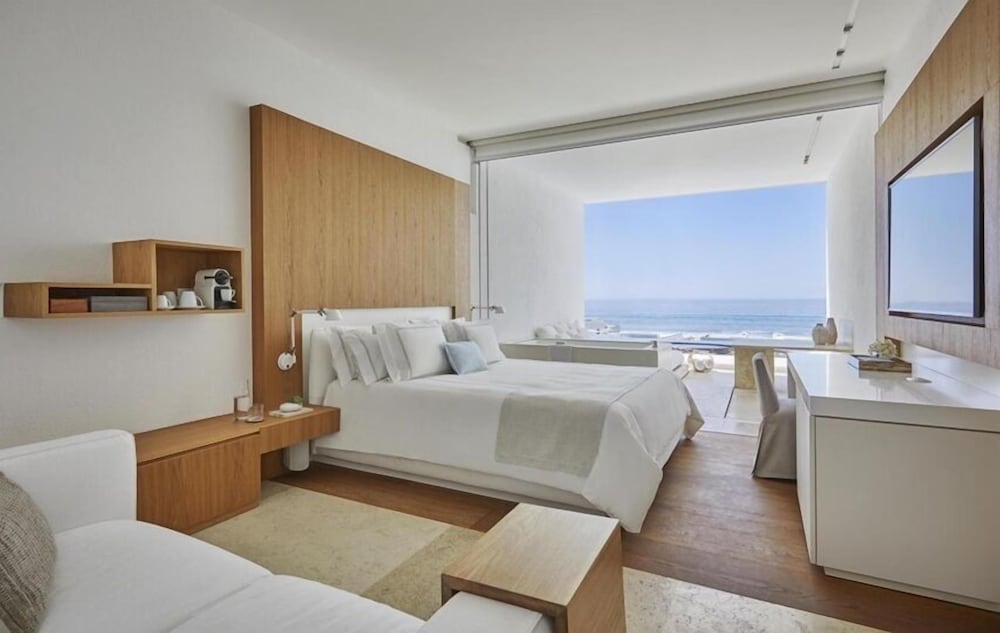 Room, King Bed, Partial Ocean View