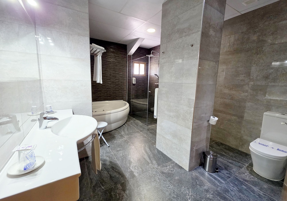 Hotel Los Barruecos 27/29