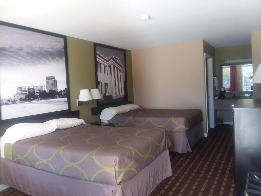 Super 8 By Wyndham Ocean Springs Biloxi 10/43