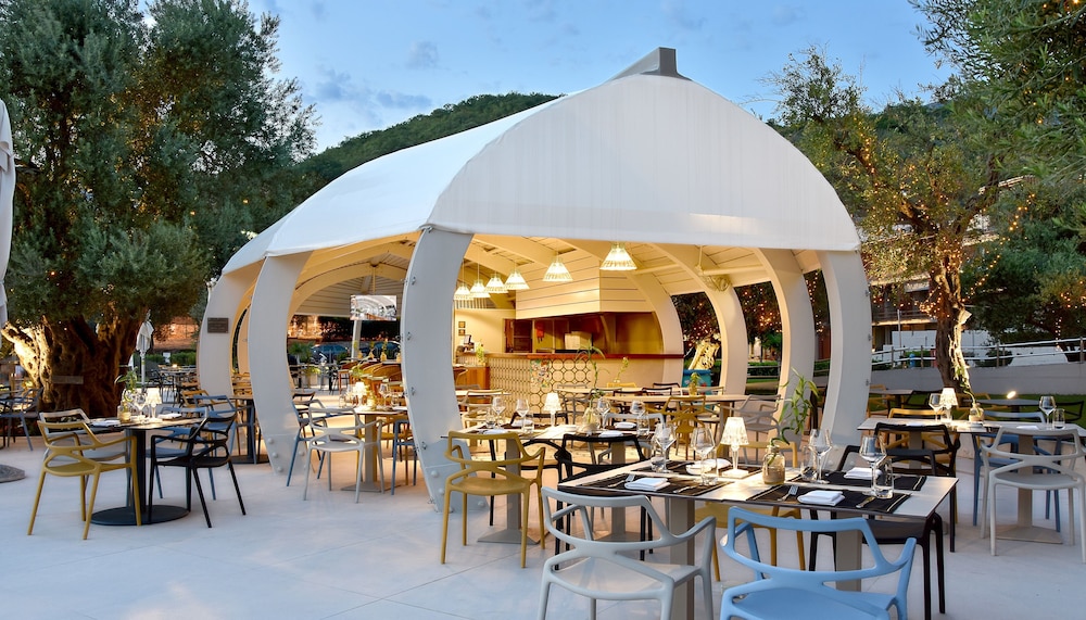 Maestral Resort & Casino 34/50