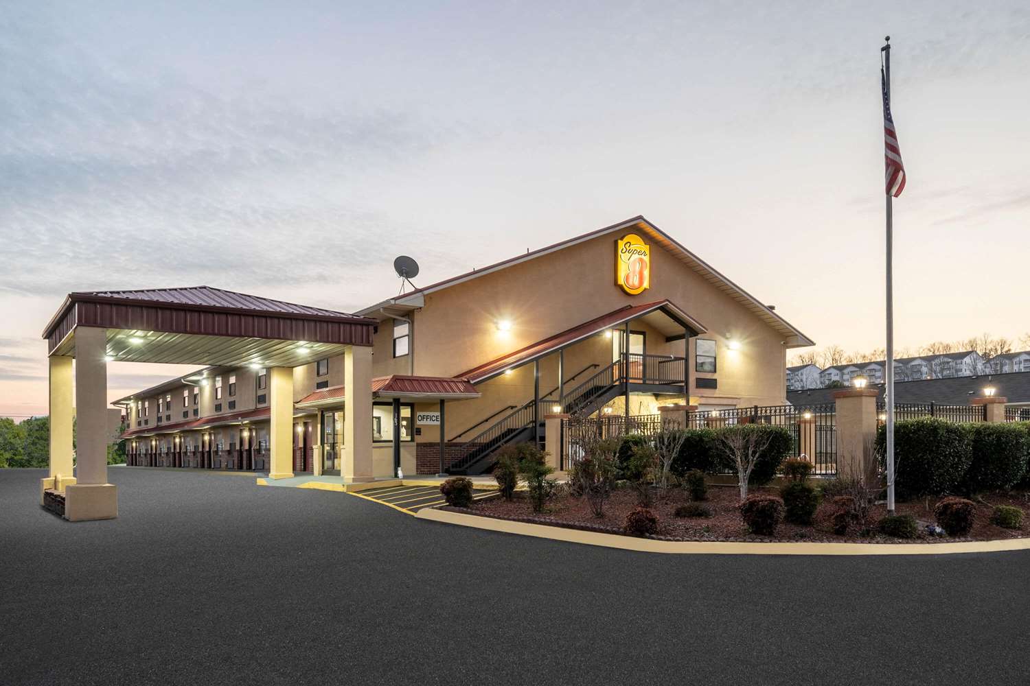 Super 8 by Wyndham Cleveland TN 2/36
