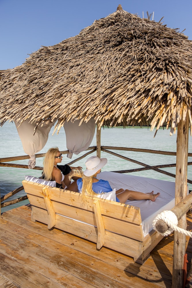 Blue Moon Resort 34/50