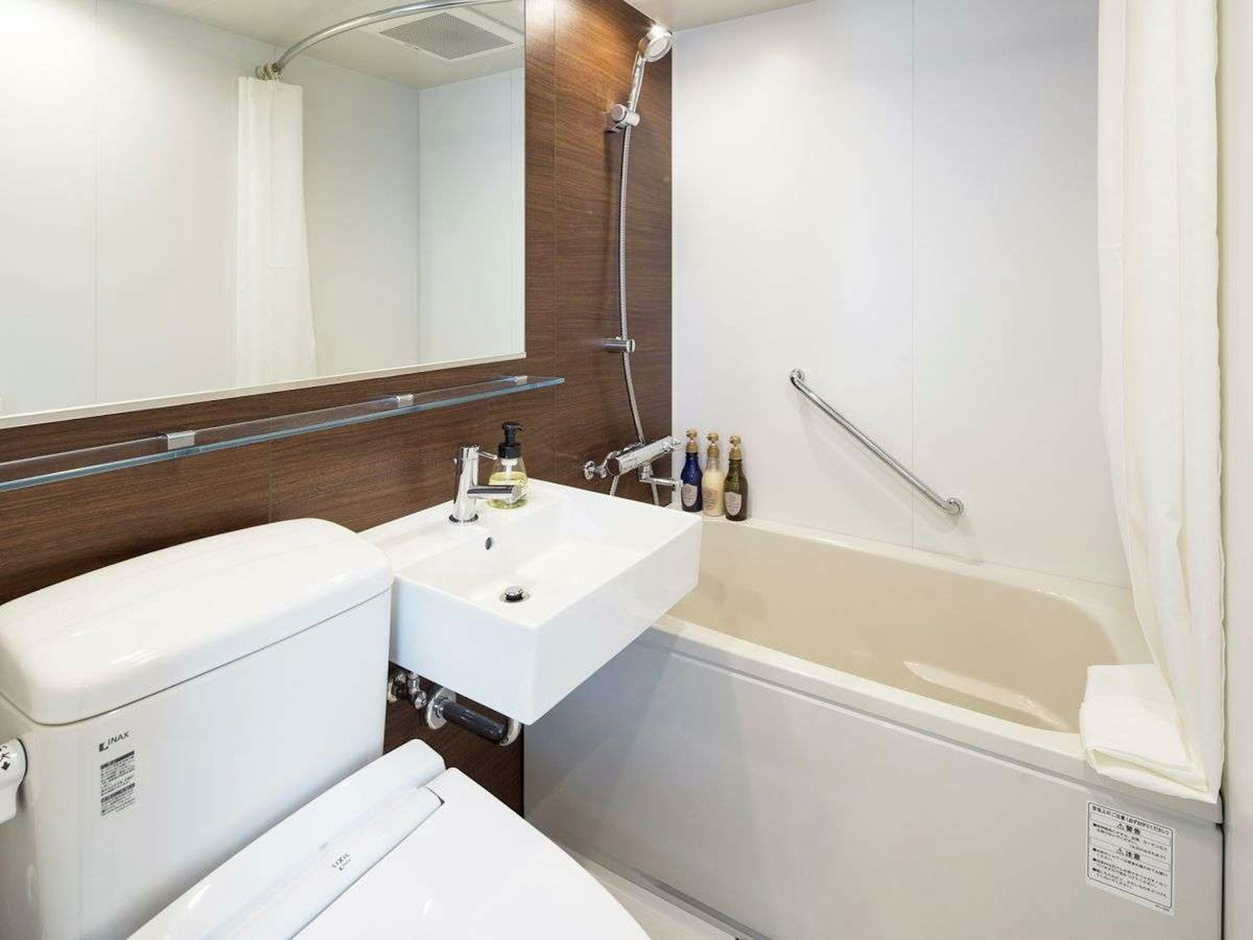 Hotel Mystays Yokohama Kannai 33/34
