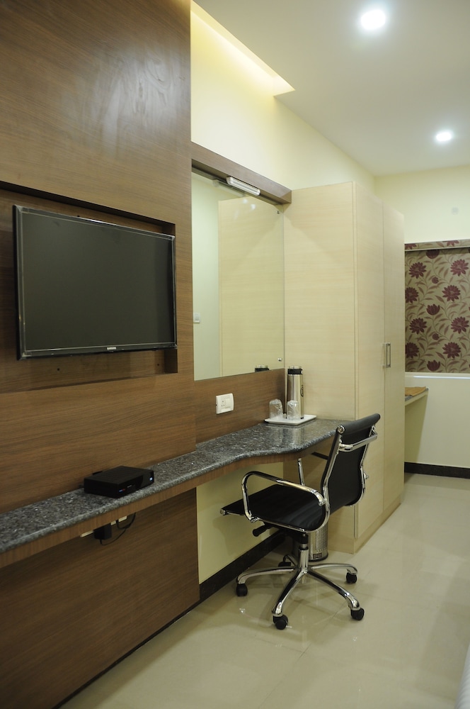 Saibala Grand Hotel 23/33
