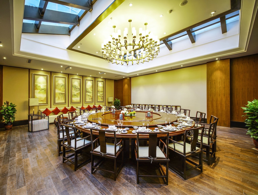 Qingshan Hotel Baotou 16/21
