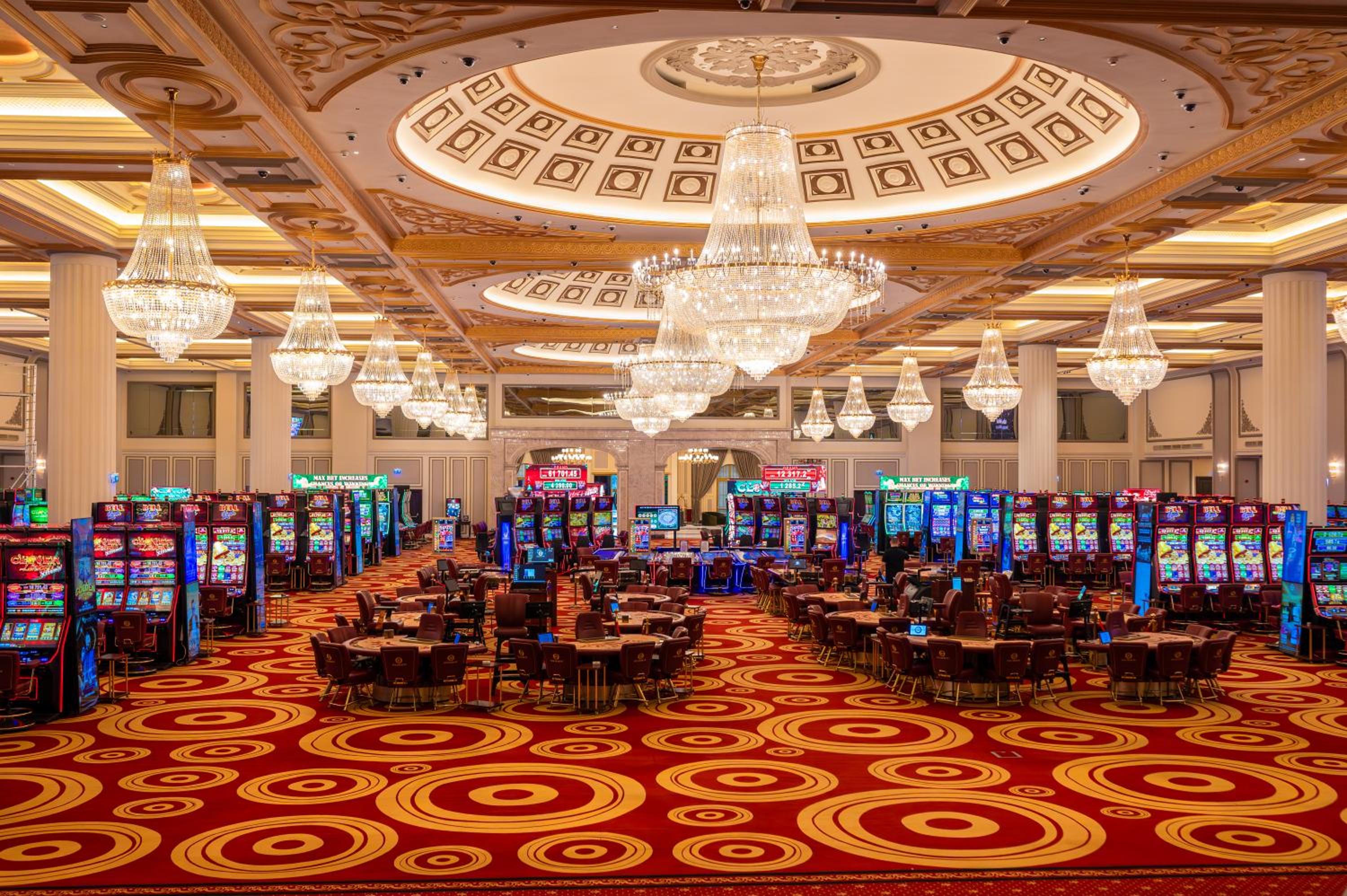 GoldenEye Hotel & Casino 21/30