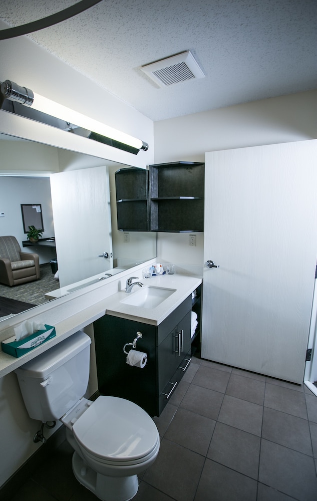 Candlewood Suites Fargo N Dakota State University 51/56
