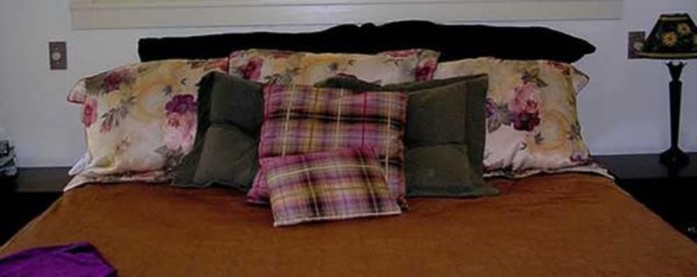 Far View - A Bed & Breakfast Estate 15/50