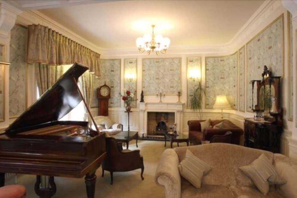 The Mansion House Hotel 32/50