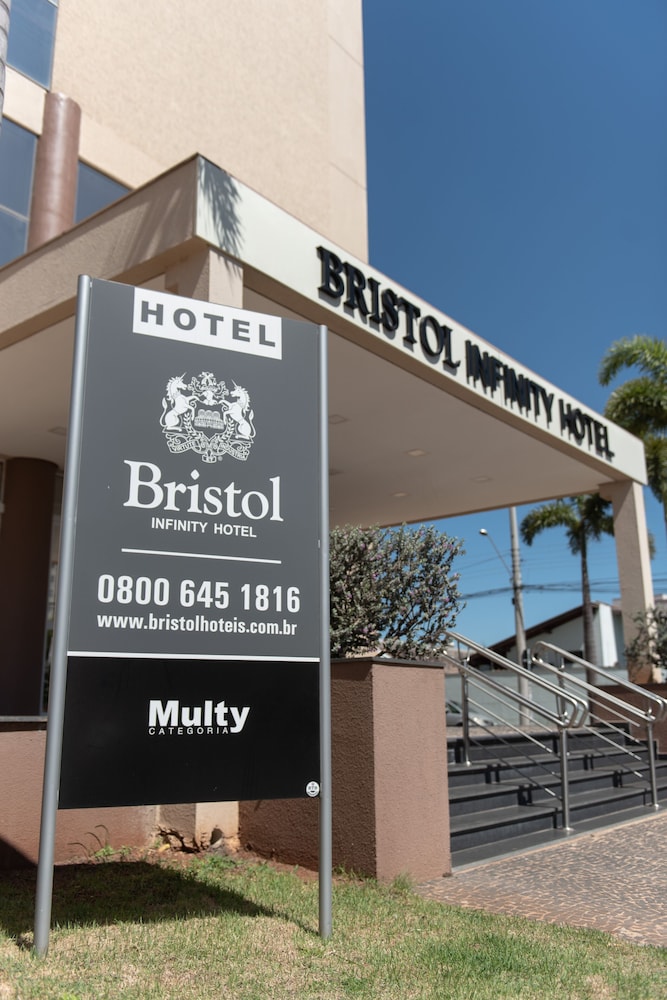 Bristol Infinity Rio Claro in Rio Claro