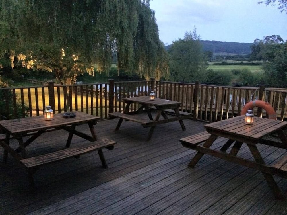 The Old Mill Hotel &amp; Lodge 55/67