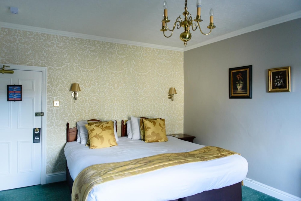 Old Hall Hotel 15/70