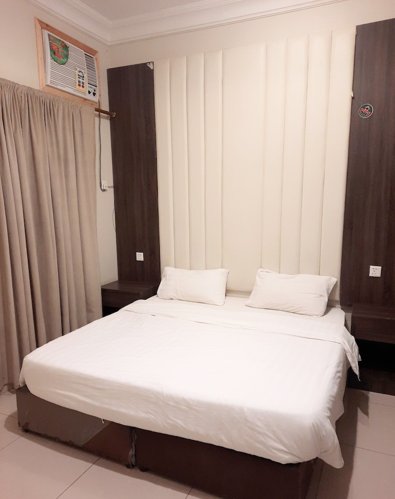 جولدن أبها المضياف(Abha Al-Mudiyaf Al-Thahabiya Serviced Apartments) 11/25