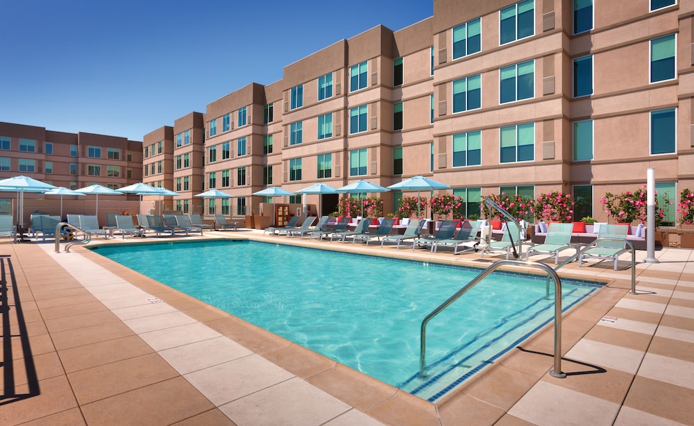 HYATT HOUSE AT ANAHEIM RESORT/CONVENTION CENTER 61/64