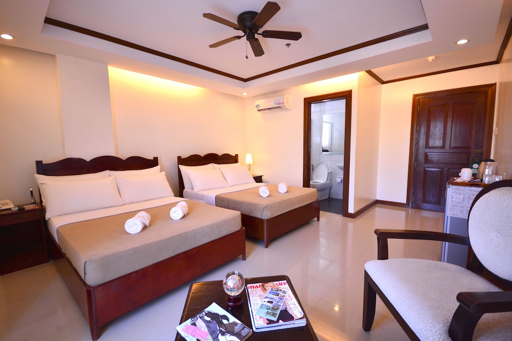 Ipil Suites Puerto Princesa 19/40