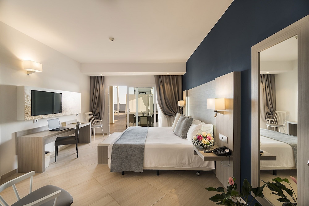 Royal Palm Resort & Spa - Adults Only 10/63