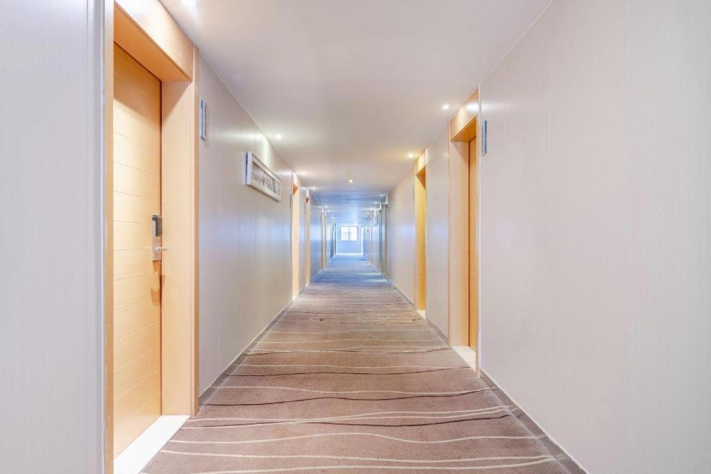 City Comfort Inn Huizhou Huxi Avenue Branch 25/48