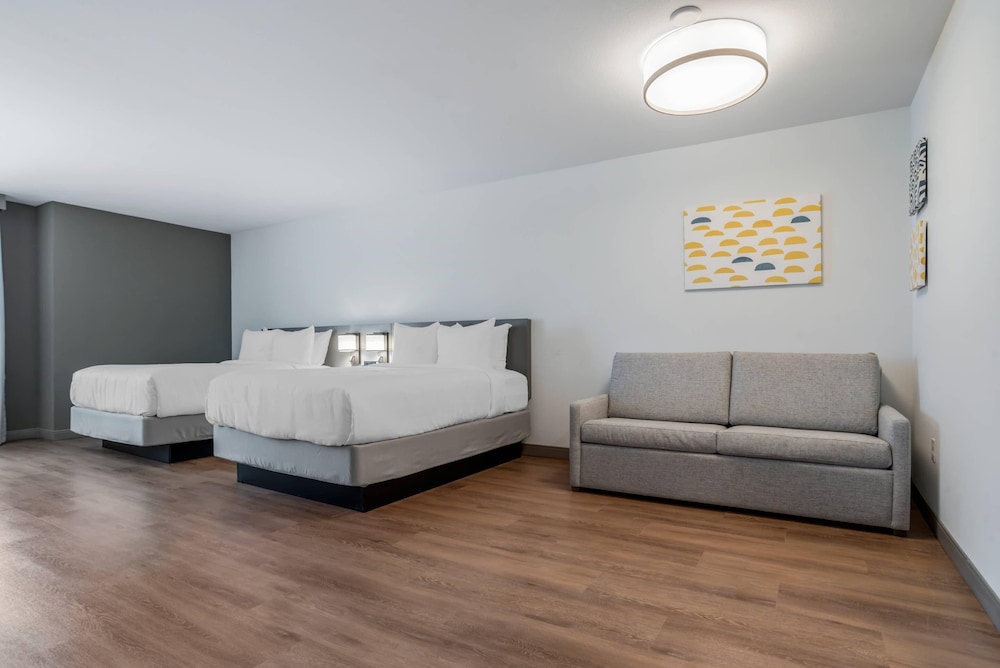 Comfort Inn & Suites Panama City Beach - Pier Park Area 36/61
