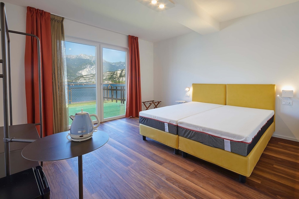 HOTEL PARADISO 17/59