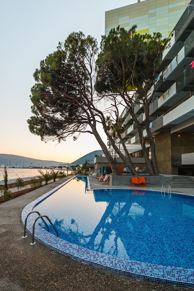 Carine Hotel Park 35/61