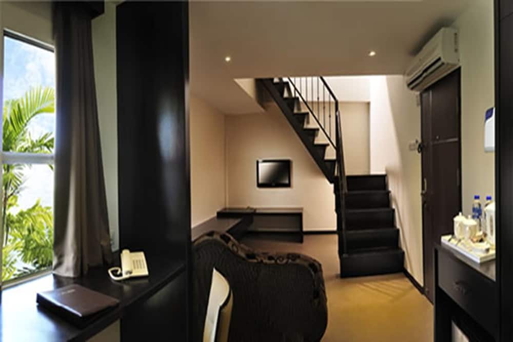 ERNES Hotel 24/25