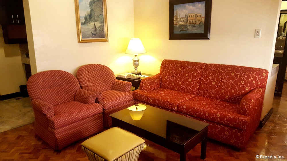 Lourdes Family Suites Makati powered by Cocotel 23/41