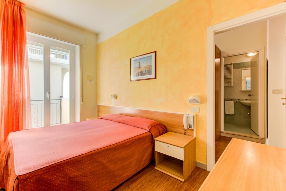 Hotel Dusseldorf 7/50