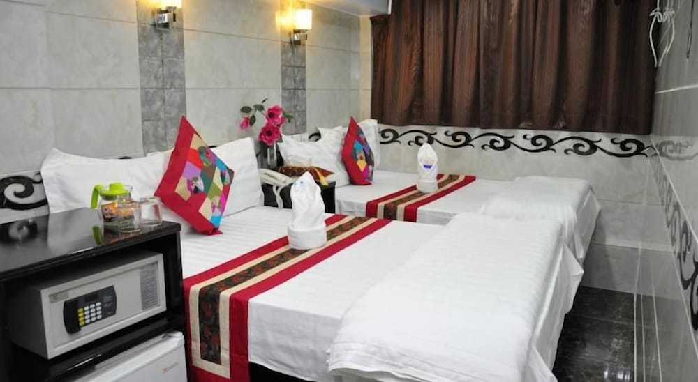 Pay-Less Guest House 22/50