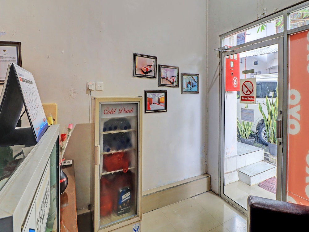Super OYO 1356 Gusti Residence 14/46