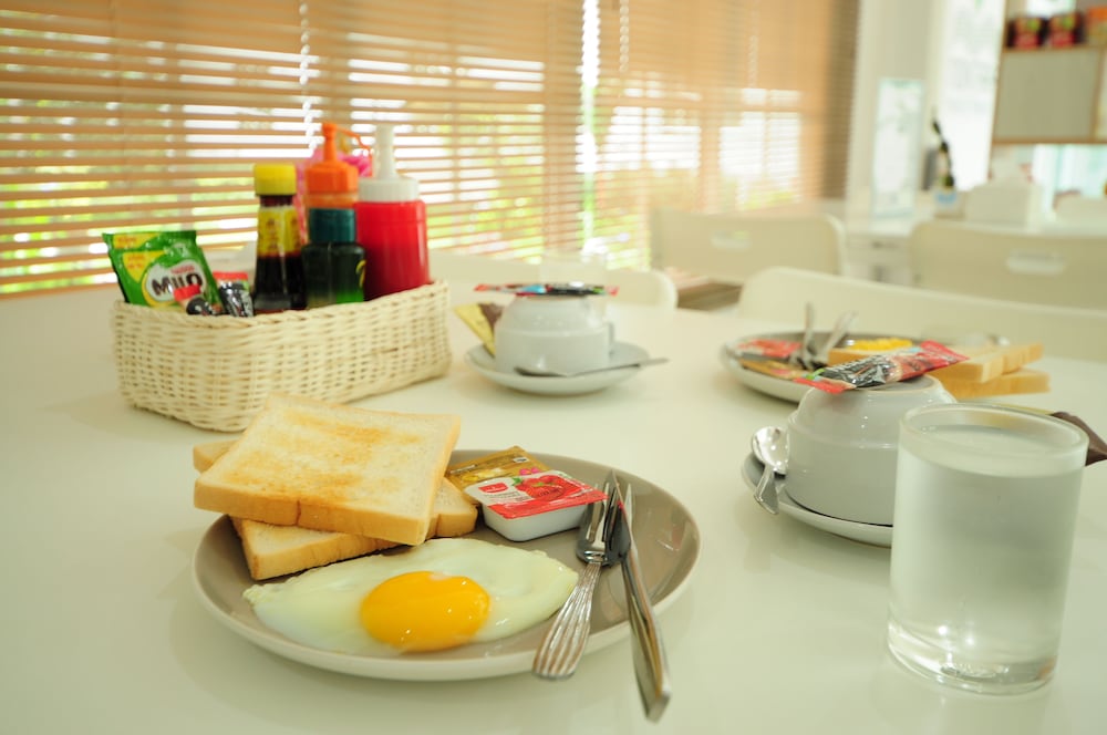 Montara Hotel & Resort Korat 26/30