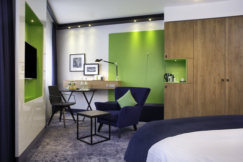 Holiday Inn Stuttgart 9/79