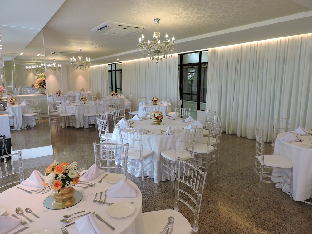 Marina Park Hotel 46/65