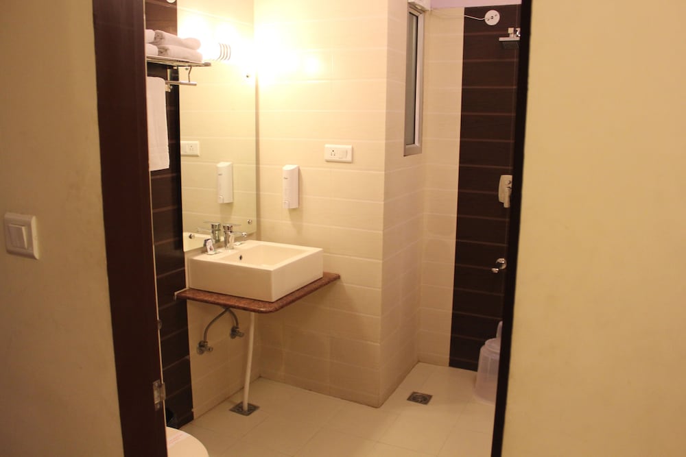 Savi Regency Hotel 36/36