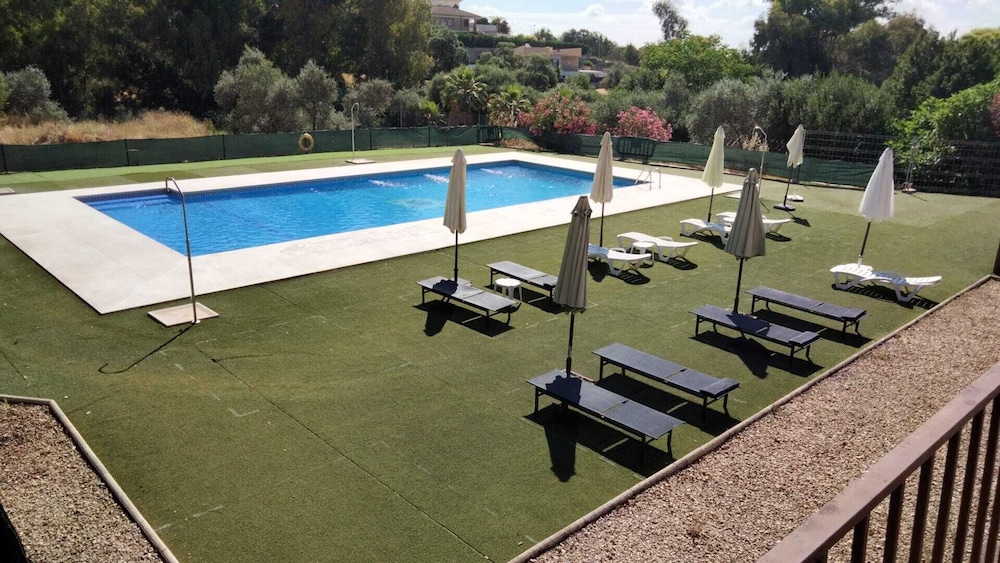 APARTAMENTOS TURISTICOS LA CASTILLEJA 13/30