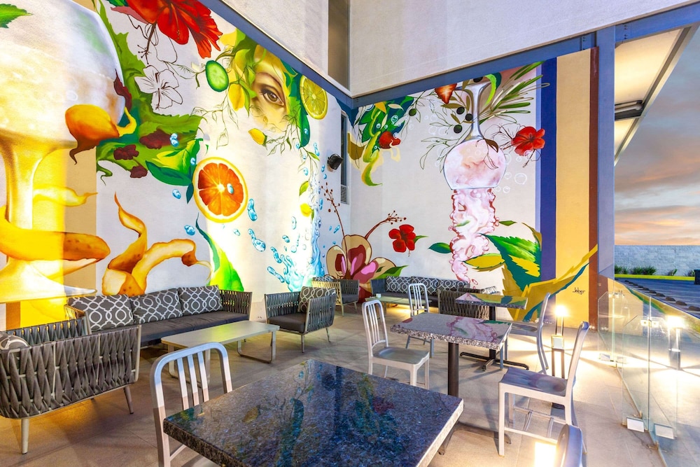 Tryp By Wyndham San Luis Potosi 24/48