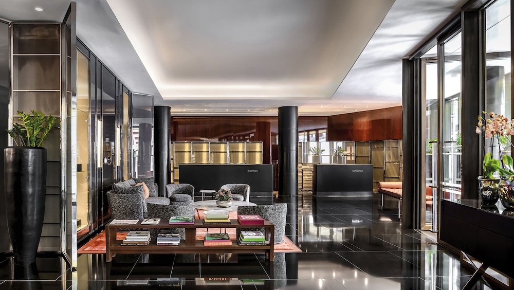 BULGARI HOTEL LONDON 35/40
