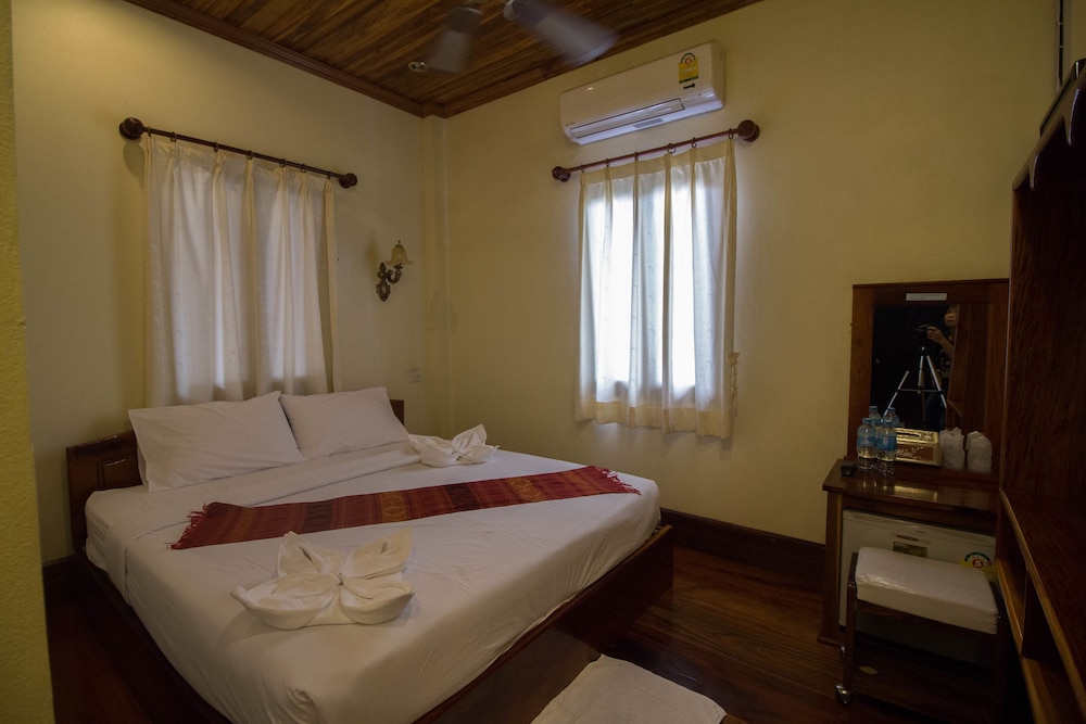 Villa Somphong 25/50