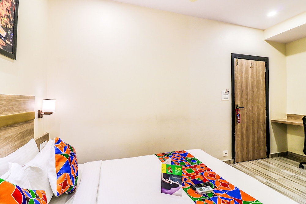 Fabhotel Aksa International Andheri East 14/32