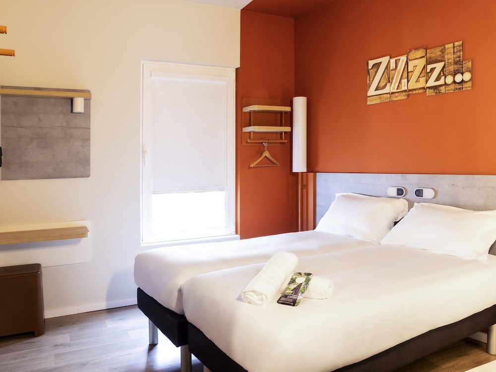 ibis budget Montpellier Sud Pres d Arenes 12/71