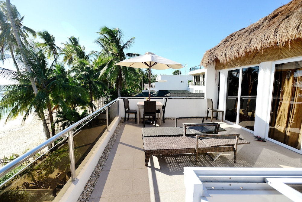 Kaiyana Boracay Beach Resort 45/50