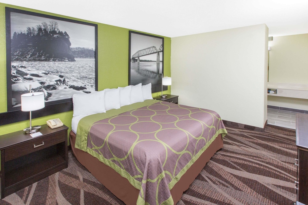Super 8 by Wyndham Southaven 5/16