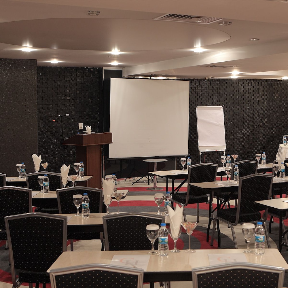 City Hotel Ankara 58/67