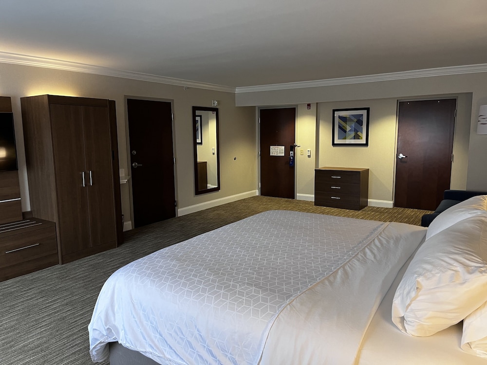 Holiday Inn Express Hotel Suites Williamsport 9/43