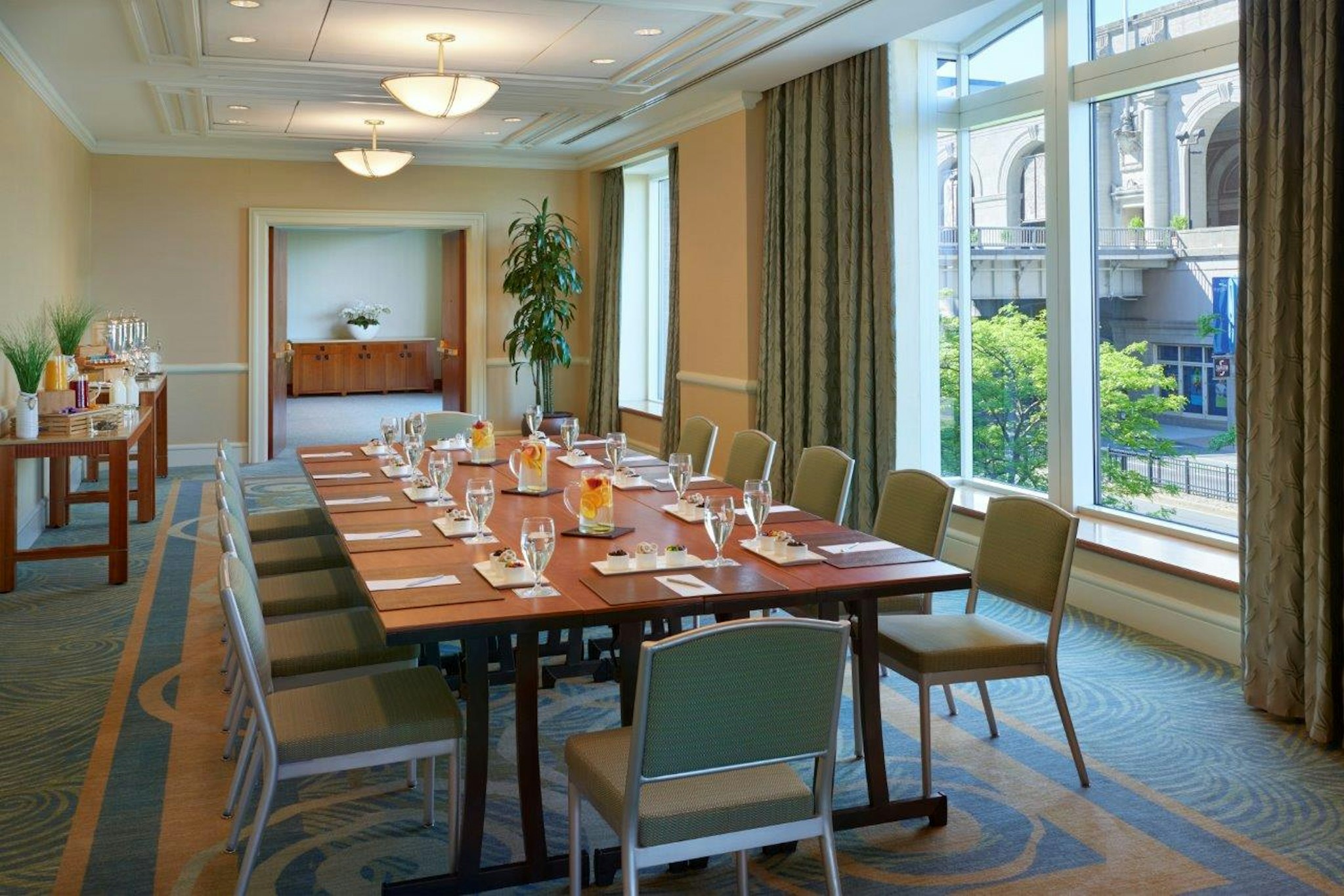 Seaport Hotel 34/46