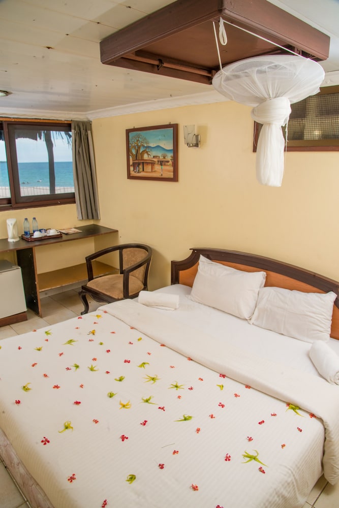 Sunrise Beach Resort 16/50