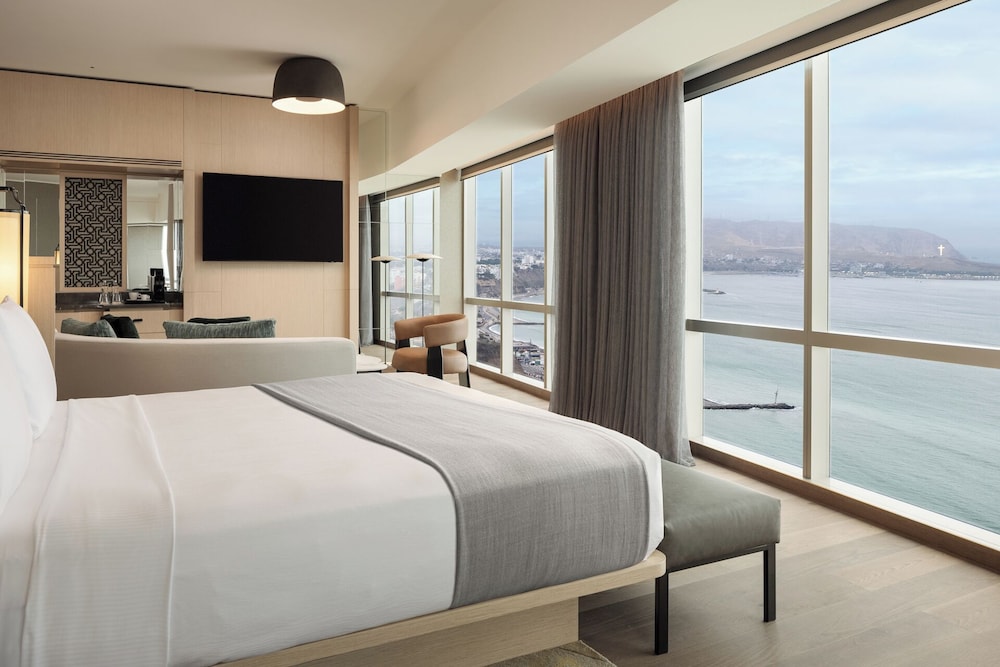 Superior, King Bed, Ocean Front
