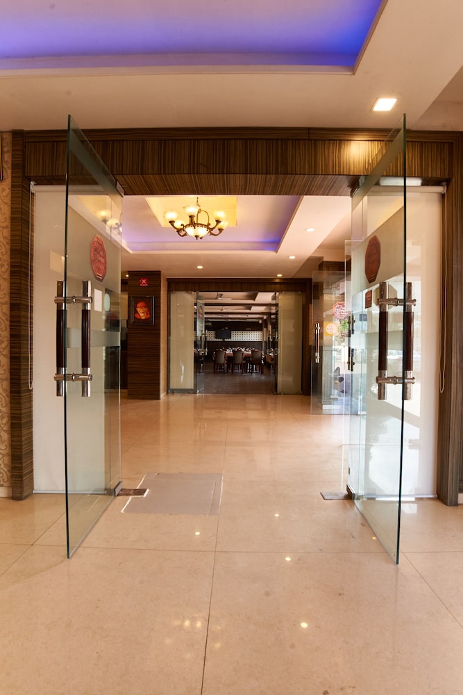 Hotel Ganpati Palace 11/42