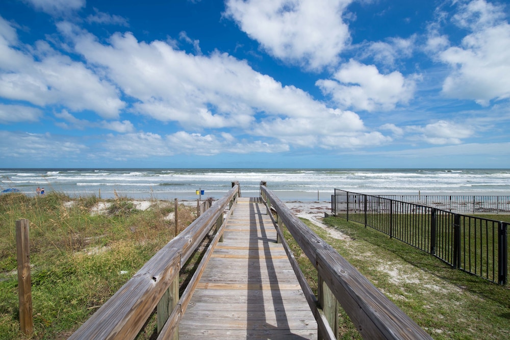 Coconut Palms Beach Resort II 47/50